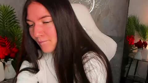 Sophia online show from 05-11-26, 01:33