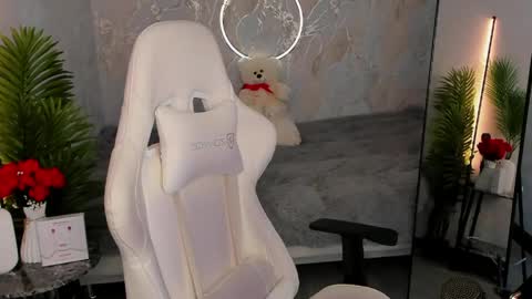 Sophia online show from 06-09-26, 01:28