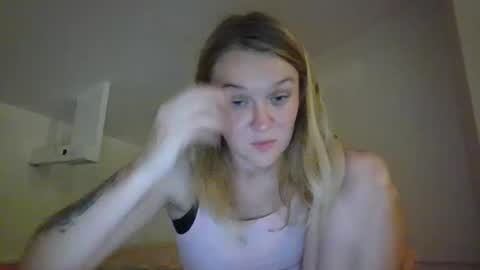 Snapshot of babykay03 chatting on 09-25-25, 03:32 babykay03 online show from 09-25-25, 03:32