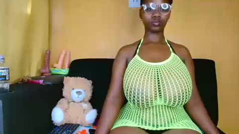 babyluciax online show from 05-11-26, 12:22