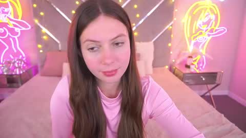 Snapshot of babylumii chatting on 05-11-26, 12:22 Lady Vi online show from 05-11-26, 12:22