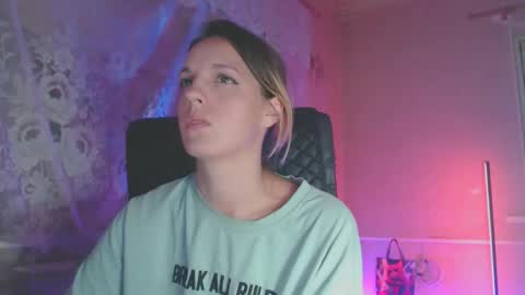 Sonya online show from 09-19-25, 08:09