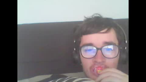 Snapshot of babyrandy1997 chatting on 09-21-25, 01:35 babyrandy1997 online show from 09-21-25, 01:35