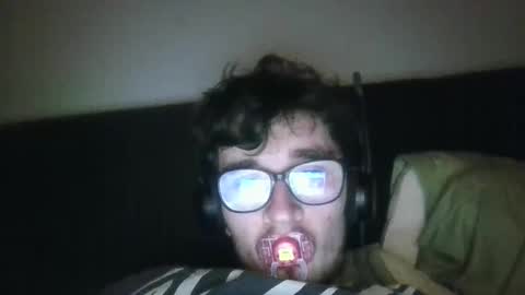 Snapshot of babyrandy1997 chatting on 10-16-25, 08:21 babyrandy1997 online show from 10-16-25, 08:21