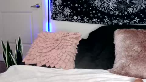 babyred online show from 04-15-26, 08:32