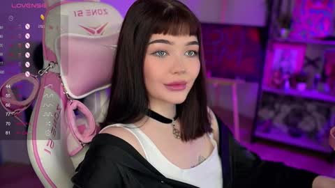 Snapshot of babyroxynill chatting on 12-01-24, 10:53 Nika online show from 12-01-24, 10:53