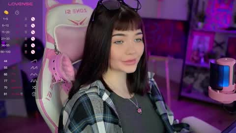 Snapshot of babyroxynill chatting on 12-04-24, 11:02 Nika online show from 12-04-24, 11:02