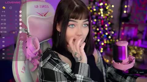 Snapshot of babyroxynill chatting on 01-05-25, 10:29 Nika online show from 01-05-25, 10:29