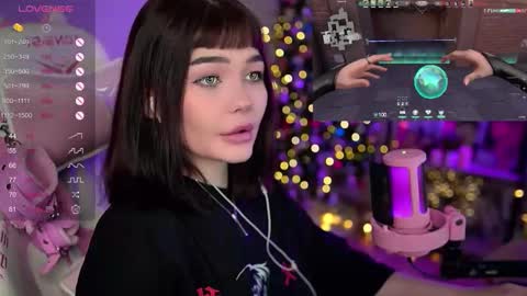 Snapshot of babyroxynill chatting on 01-06-25, 01:31 Nika online show from 01-06-25, 01:31