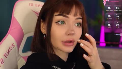 Snapshot of babyroxynill chatting on 10-03-25, 09:45 Nika online show from 10-03-25, 09:45