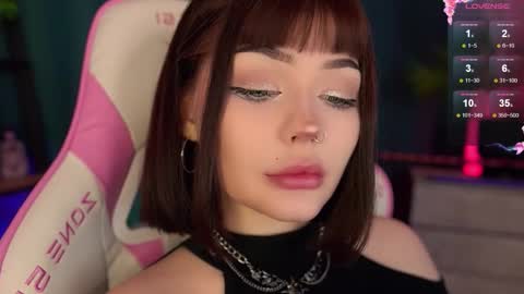 Nika online show from 10-24-25, 06:32