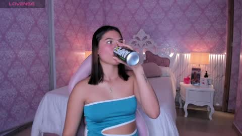 Sophie online show from 03-29-26, 03:28