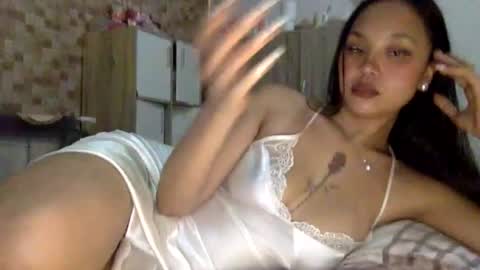 Snapshot of babyzarah2002 chatting on 07-17-26, 01:12 zarah online show from 07-17-26, 01:12