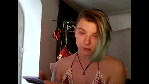 Honey online show from 01-10-26, 12:40