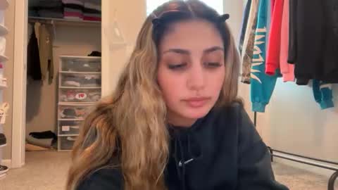 badbihdani18 online show from 05-19-26, 02:40
