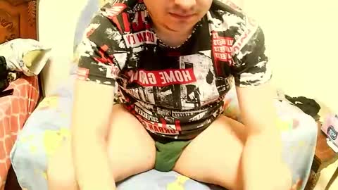 Snapshot of badboixx chatting on 09-24-25, 02:53 badboixx online show from 09-24-25, 02:53