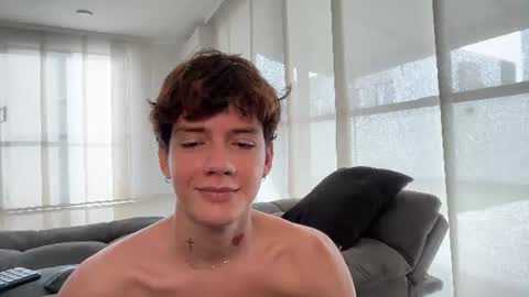 Snapshot of badboy_one chatting on 06-13-26, 01:20 jhojan online show from 06-13-26, 01:20