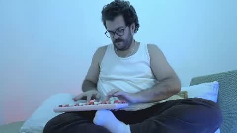 Baddaddybrazil online show from 07-13-26, 12:08