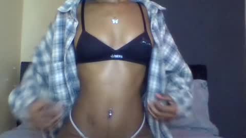 Snapshot of badgurllily chatting on 06-24-26, 10:20 Lily. online show from 06-24-26, 10:20