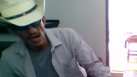 Snapshot of badhombremx chatting on 03-08-25, 10:02 Mexican livin Off the Wall online show from 03-08-25, 10:02