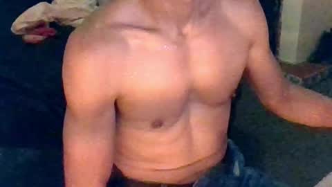 Snapshot of badhombremx chatting on 03-10-25, 02:28 Mexican livin Off the Wall online show from 03-10-25, 02:28