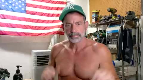Snapshot of badnightwolf chatting on 06-28-26, 02:23 Silver online show from 06-28-26, 02:23