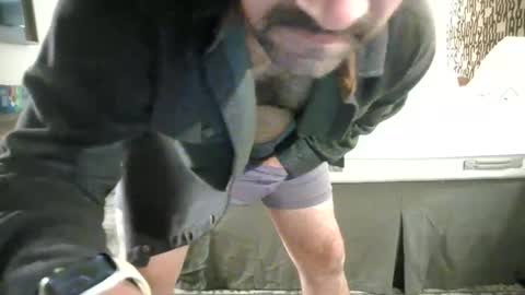 Snapshot of badtwister chatting on 04-14-26, 03:01 badtwister online show from 04-14-26, 03:01