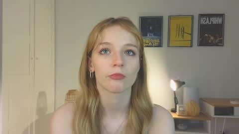 Snapshot of baeyoda chatting on 04-12-26, 04:01 Kate online show from 04-12-26, 04:01