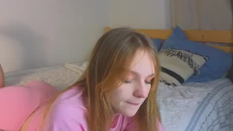 Snapshot of baeyoda chatting on 06-18-26, 04:11 Kate online show from 06-18-26, 04:11