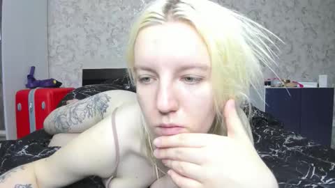 holly online show from 09-09-25, 12:32