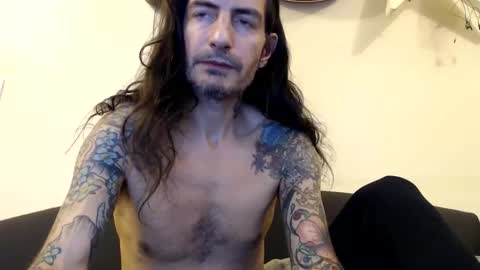 Bailey online show from 11-20-25, 01:39