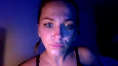 Snapshot of bakedroll333 chatting on 08-01-26, 04:45 bakedroll333 online show from 08-01-26, 04:45