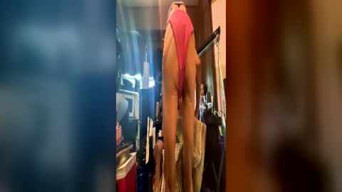 Snapshot of balddickstroking chatting on 06-15-26, 01:57 balddickstroking online show from 06-15-26, 01:57