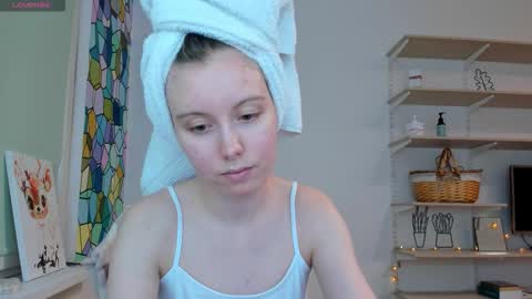 Kira online show from 12-15-25, 03:05