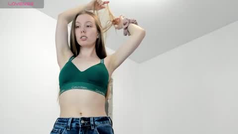 Kira online show from 04-19-26, 03:22