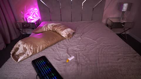 Bambi online show from 01-24-25, 05:31