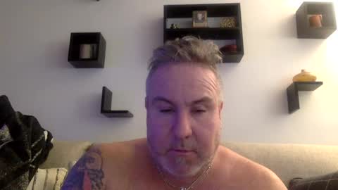 banana5289 online show from 02-14-25, 08:15