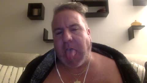 banana5289 online show from 02-17-25, 08:09