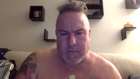 banana5289 online show from 02-28-25, 07:37