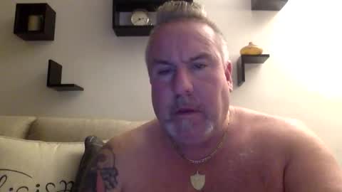 banana5289 online show from 04-12-26, 09:47