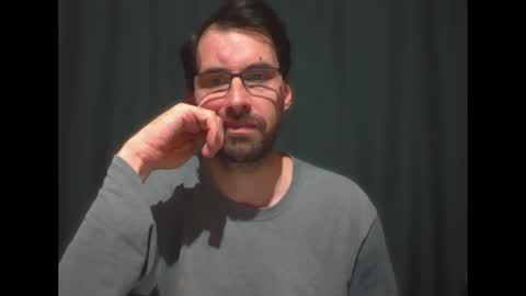 Snapshot of banana_argen_15 chatting on 04-26-26, 01:25 Ezequiel online show from 04-26-26, 01:25