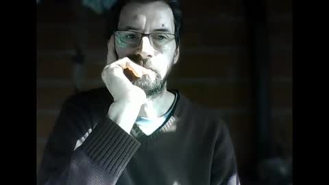 Snapshot of banana_argen_15 chatting on 05-14-26, 01:51 Ezequiel online show from 05-14-26, 01:51
