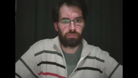 Snapshot of banana_argen_15 chatting on 05-31-26, 10:00 Ezequiel online show from 05-31-26, 10:00