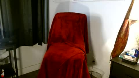 Snapshot of banananutzd chatting on 06-03-26, 06:27 trillion online show from 06-03-26, 06:27