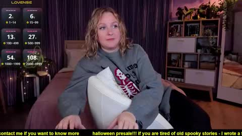 Snapshot of bananarum chatting on 10-18-25, 05:46 Allie online show from 10-18-25, 05:46