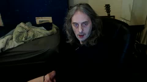 Snapshot of bangintoleather chatting on 02-15-26, 03:25 bangintoleather online show from 02-15-26, 03:25