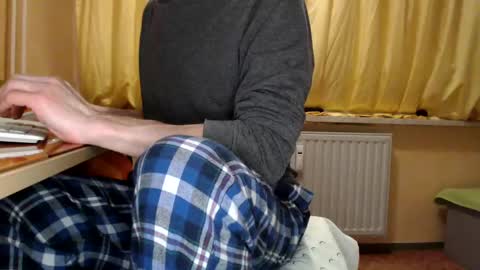       online show from 02-11-25, 11:33