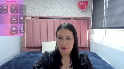 Snapshot of barbara_fox__ chatting on 09-19-25, 11:55 B A R B A R A online show from 09-19-25, 11:55