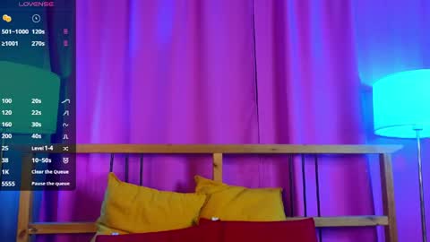 Snapshot of barbarafinch chatting on 05-25-26, 06:41 Barbara online show from 05-25-26, 06:41