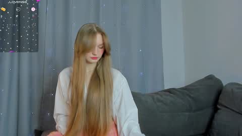 Snapshot of barbbiiedoll chatting on 12-01-24, 09:15 Kendall online show from 12-01-24, 09:15